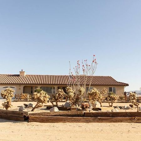 Sun Runner - Serene Desert Home W/Pool & Hot Tub トウェンティナイン・パームズ エクステリア 写真