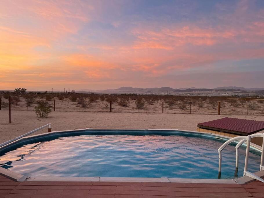 Sun Runner - Serene Desert Home W/Pool & Hot Tub トウェンティナイン・パームズ エクステリア 写真